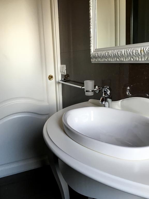 Palazzo Eliss Bed and Breakfast Margherita Di Savoia Buitenkant foto
